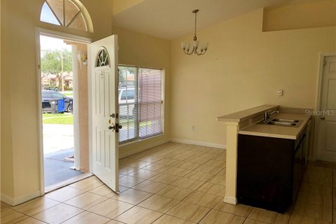 Villa ou maison à louer à Orlando, Floride: 4 chambres, 111.48 m2 № 1908752 - photo 2