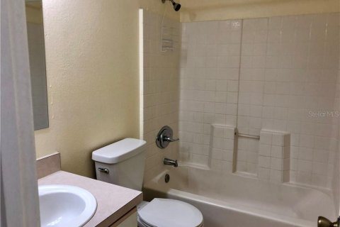 Villa ou maison à louer à Orlando, Floride: 4 chambres, 111.48 m2 № 1908752 - photo 8