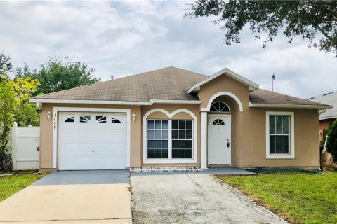 Villa ou maison à louer à Orlando, Floride: 4 chambres, 111.48 m2 № 1908752 - photo 1
