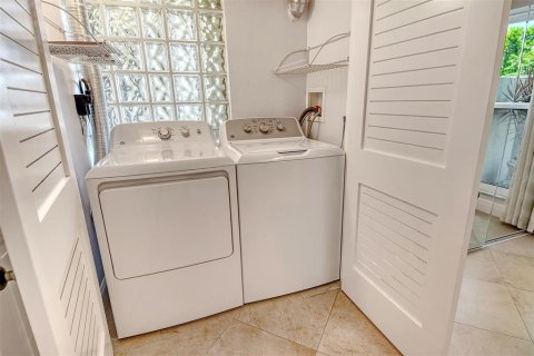 Condominio en venta en Longboat Key, Florida, 2 dormitorios, 108.97 m2 № 1902936 - foto 30