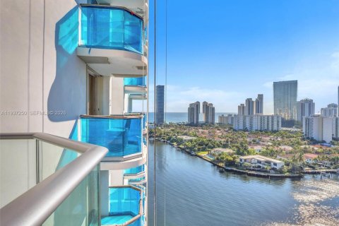 Condominio en venta en Aventura, Florida, 3 dormitorios, 175.31 m2 № 1995114 - foto 28