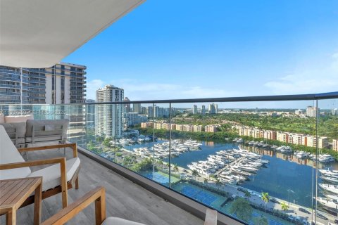 Condominio en venta en Aventura, Florida, 3 dormitorios, 175.31 m2 № 1995114 - foto 24