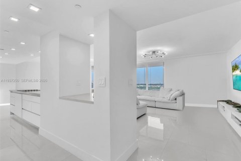 Condominio en venta en Aventura, Florida, 3 dormitorios, 175.31 m2 № 1995114 - foto 12