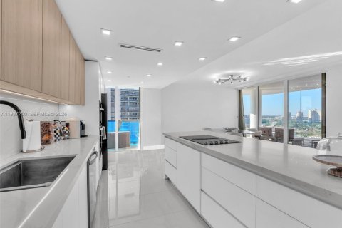 Condominio en venta en Aventura, Florida, 3 dormitorios, 175.31 m2 № 1995114 - foto 3