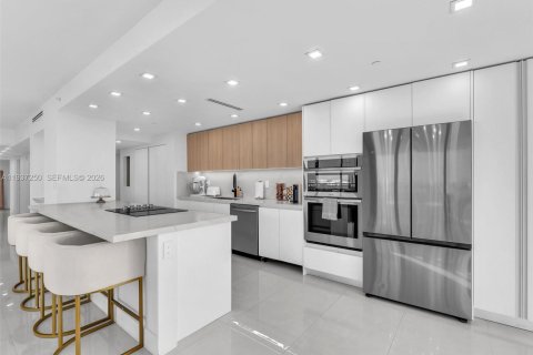 Condominio en venta en Aventura, Florida, 3 dormitorios, 175.31 m2 № 1995114 - foto 2