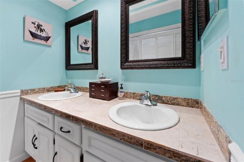 Townhouse in Oldsmar, Florida 3 bedrooms, 163.04 sq.m. № 1623009 - photo 10