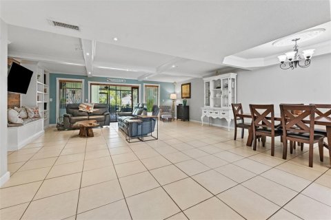 Townhouse in Oldsmar, Florida 3 bedrooms, 163.04 sq.m. № 1623009 - photo 5