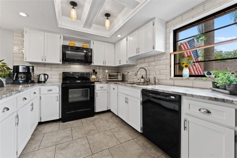 Townhouse in Oldsmar, Florida 3 bedrooms, 163.04 sq.m. № 1623009 - photo 28
