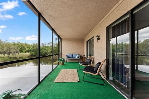 Townhouse in Oldsmar, Florida 3 bedrooms, 163.04 sq.m. № 1623009 - photo 16