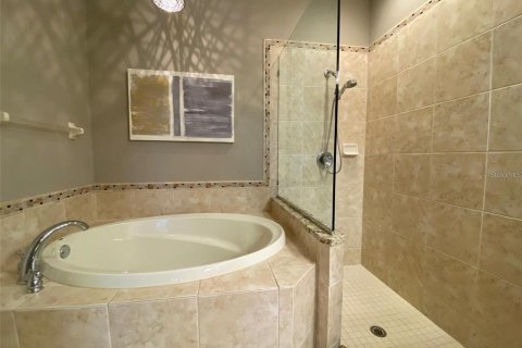 Снять в аренду виллу или дом в Брейдентон, Флорида 14 комнат, 255.57м2, № 1765732 - фото 13