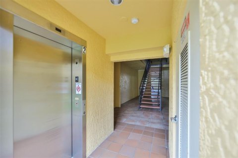 Condo in Tampa, Florida, 1 bedroom  № 2097462 - photo 24