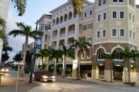 Casa en alquiler en Fort Pierce, Florida, 4 dormitorios, 168.8 m2 № 1142495 - foto 1