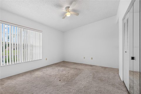 Townhouse in Bradenton, Florida 2 bedrooms, 107.4 sq.m. № 2391587 - photo 17