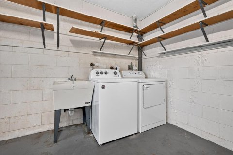 Townhouse in Bradenton, Florida 2 bedrooms, 107.4 sq.m. № 2391587 - photo 12