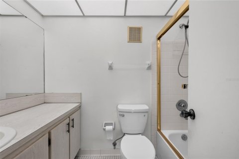 Townhouse in Bradenton, Florida 2 bedrooms, 107.4 sq.m. № 2391587 - photo 16