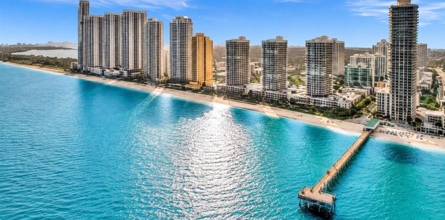 Condo à Sunny Isles Beach, Floride, 3 chambres № 2260182