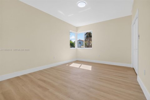 Villa ou maison à vendre à North Bay Village, Floride: 3 chambres, 189.15 m2 № 2024549 - photo 28