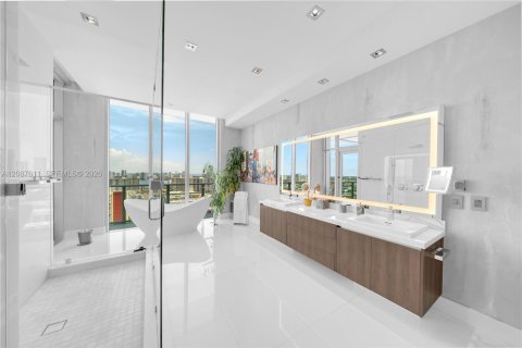 Copropriété à louer à Sunny Isles Beach, Floride: 5 chambres, 476.31 m2 № 2361817 - photo 16
