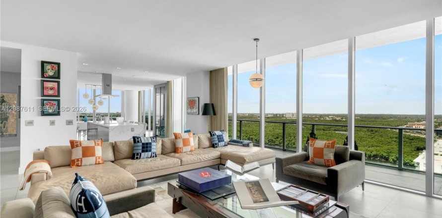 Condo à Sunny Isles Beach, Floride, 5 chambres  № 2361817