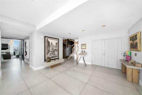 Copropriété à louer à Sunny Isles Beach, Floride: 5 chambres, 476.31 m2 № 2361817 - photo 26