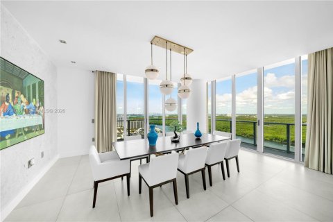 Copropriété à louer à Sunny Isles Beach, Floride: 5 chambres, 476.31 m2 № 2361817 - photo 10