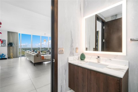 Copropriété à louer à Sunny Isles Beach, Floride: 5 chambres, 476.31 m2 № 2361817 - photo 6