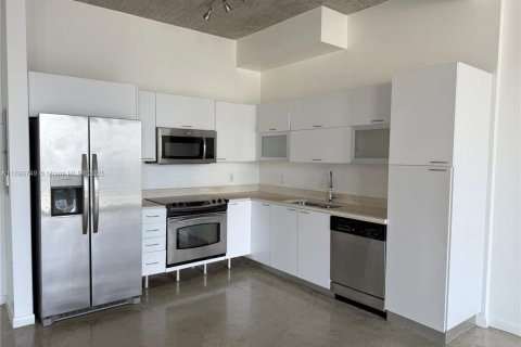 Condominio en venta en Miami, Florida, 1 dormitorio, 63.64 m2 № 1452214 - foto 2