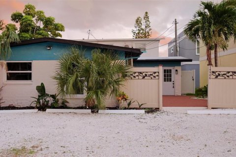 Appartement à Madeira Beach, Floride 2 chambres, 76.64 m2 № 2386393