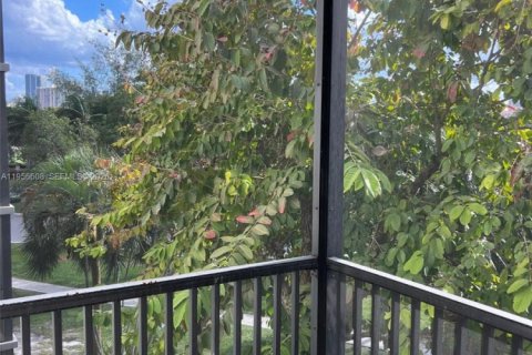 Condo in Aventura, Florida, 2 bedrooms  № 2010514 - photo 2