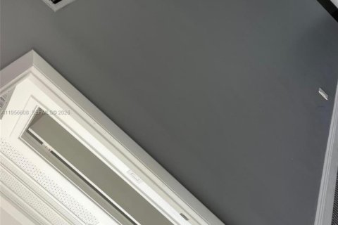 Condo in Aventura, Florida, 2 bedrooms  № 2010514 - photo 5