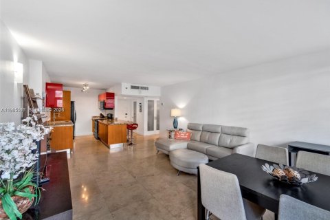 Copropriété à vendre à Miami Beach, Floride: 1 chambre, 80.36 m2 № 2047017 - photo 4