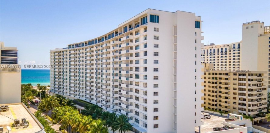 Condo à Miami Beach, Floride, 1 chambre  № 2047017