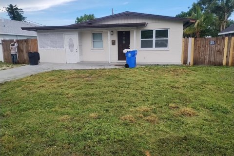 House in Bradenton, Florida 2 bedrooms, 94.57 sq.m. № 2237959