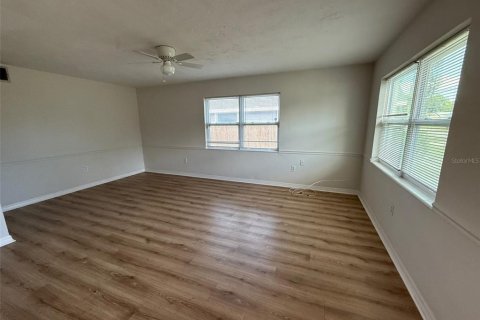 House in Bradenton, Florida 2 bedrooms, 94.57 sq.m. № 2237959 - photo 6