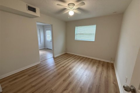House in Bradenton, Florida 2 bedrooms, 94.57 sq.m. № 2237959 - photo 9