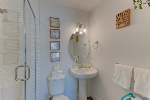 Condo in Madeira Beach, Florida, 3 bedrooms  № 2214991 - photo 23