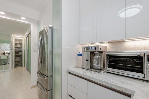Copropriété à louer à Hallandale Beach, Floride: 1 chambre, 80.82 m2 № 2386987 - photo 12