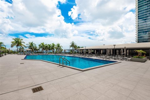 Copropriété à louer à Hallandale Beach, Floride: 1 chambre, 80.82 m2 № 2386987 - photo 24