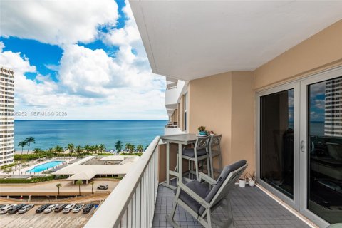 Copropriété à louer à Hallandale Beach, Floride: 1 chambre, 80.82 m2 № 2386987 - photo 20