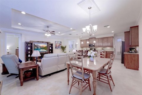 Villa ou maison à vendre à DeLand, Floride: 2 chambres, 179.49 m2 № 2418690 - photo 14