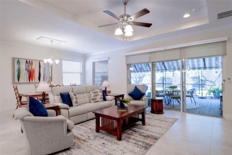 Villa ou maison à vendre à DeLand, Floride: 2 chambres, 179.49 m2 № 2418690 - photo 10