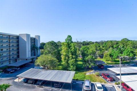 Condo in Clearwater, Florida, 3 bedrooms  № 1908399 - photo 6