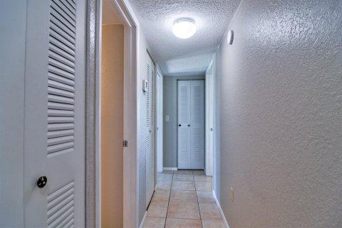 Condo in Clearwater, Florida, 3 bedrooms  № 1908399 - photo 16