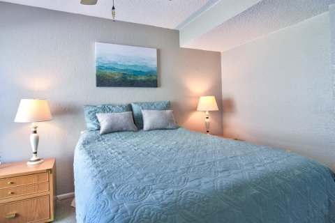 Condo in Clearwater, Florida, 3 bedrooms  № 1908399 - photo 27