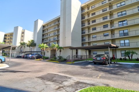 Condo in Clearwater, Florida, 3 bedrooms  № 1908399 - photo 2