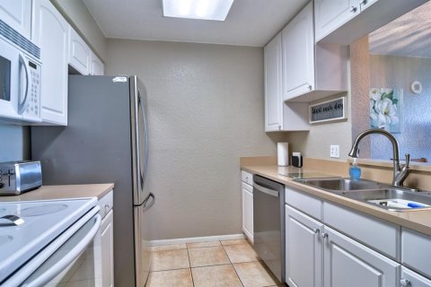 Condo in Clearwater, Florida, 3 bedrooms  № 1908399 - photo 10