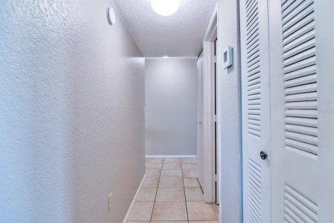 Condo in Clearwater, Florida, 3 bedrooms  № 1908399 - photo 20