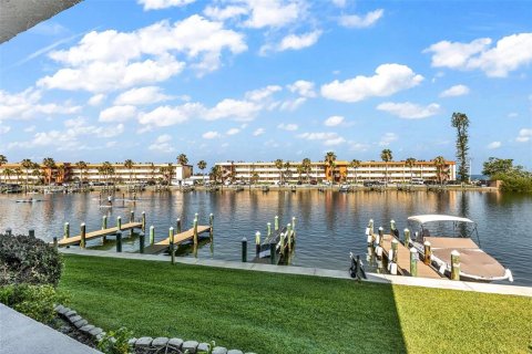 Copropriété à vendre à Sarasota, Floride: 2 chambres, 116.22 m2 № 2223660 - photo 26