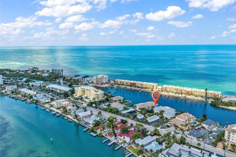 Condo in Sarasota, Florida, 2 bedrooms № 2223660