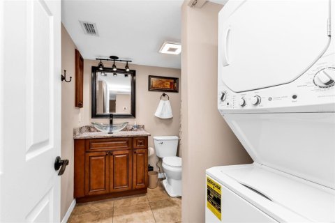 Copropriété à vendre à Sarasota, Floride: 2 chambres, 116.22 m2 № 2223660 - photo 14